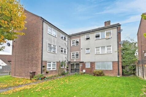 1 bedroom ground floor flat for sale