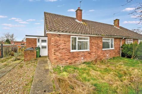 2 bedroom semi-detached bungalow for sale