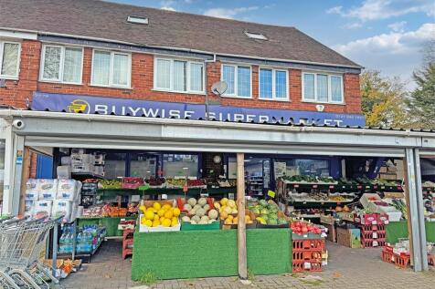 4 bedroom end of terrace house for sale