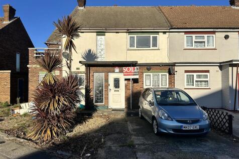 2 bedroom ground floor flat for sale