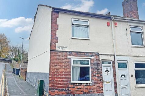 4 bedroom end of terrace house for sale