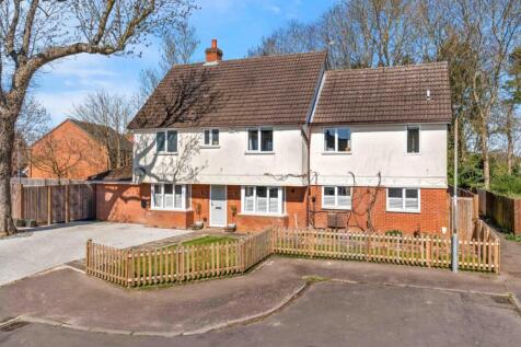 Poulteney Road, Stansted, Essex, CM24 5 bed detached house for sale