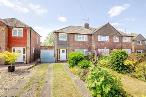 Cranwell Gardens, Bishop's Stortford... 3 bed semi