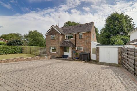 Fifth Avenue, Charmandean, Worthing 3 bed detached house for sale
