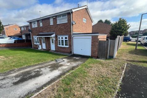 3 bedroom semi-detached house for sale