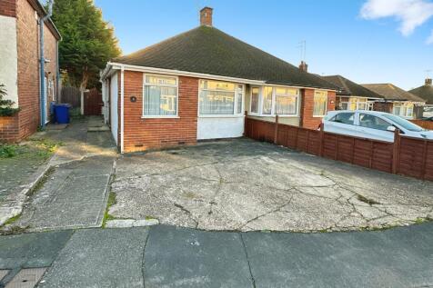 2 bedroom semi-detached bungalow for sale