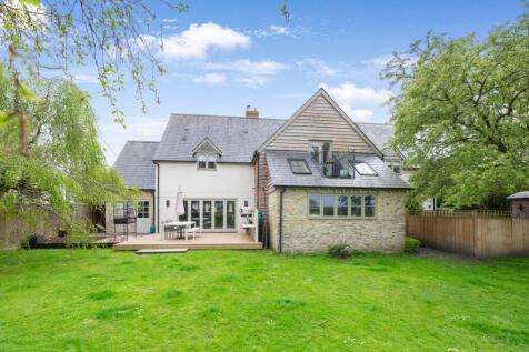 5 bedroom detached house for sale