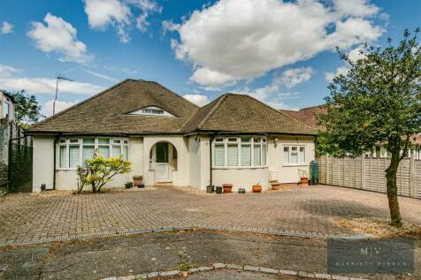 4 bedroom bungalow for sale