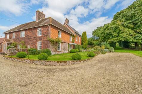 7 bedroom village house for sale