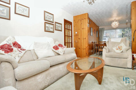 4 bedroom terraced house for sale