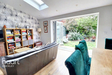 Burbage LE10 6 bed detached house for sale