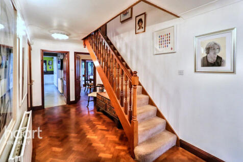 Hinckley LE10 4 bed detached house for sale