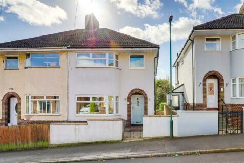 3 bedroom semi-detached house for sale