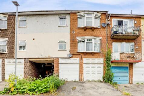 2 bedroom maisonette for sale