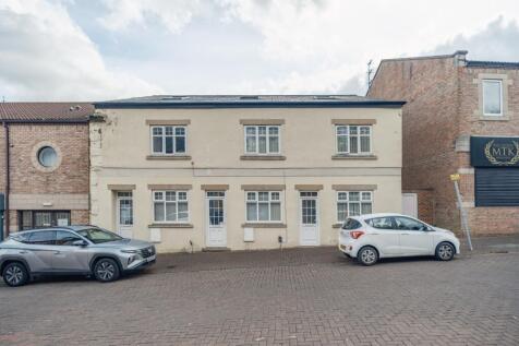 High Street, Gateshead NE10 3 bed end of terrace house for sale