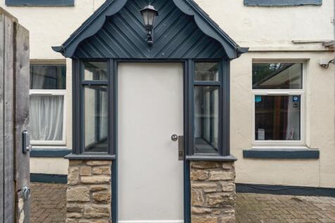 6 Hexham Road, Newcastle Upon Tyne NE16 3 bed cottage for sale