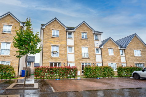 5 bedroom town house for sale