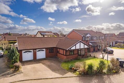 3 bedroom detached bungalow for sale