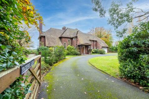 5 bedroom detached house for sale