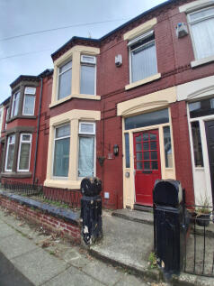Terraced house for sale