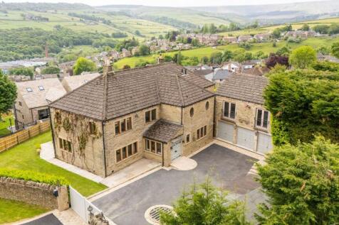 5 bedroom detached house for sale