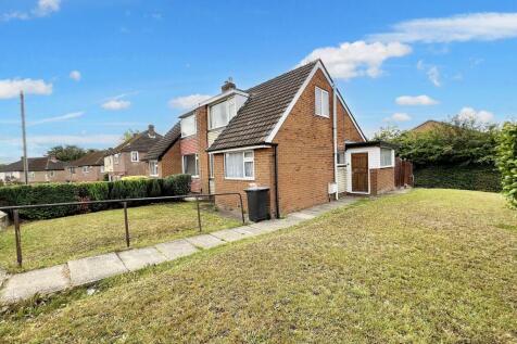 3 bedroom semi-detached bungalow for sale