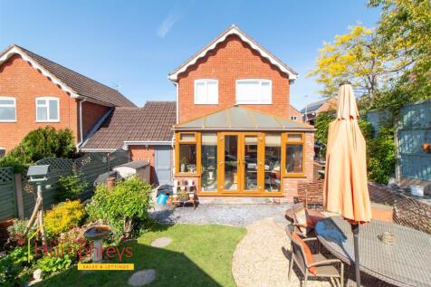 Canford View Drive, Wimborne 4 bed detached house for sale