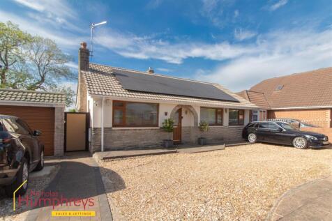 High Howe Lane, Bournemouth 3 bed detached bungalow for sale