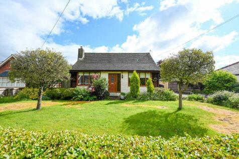 2 bedroom detached bungalow for sale