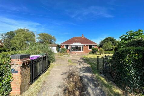 2 bedroom detached bungalow for sale