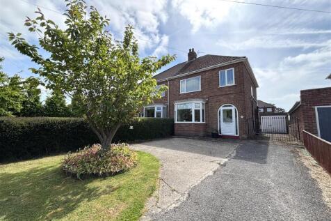 3 bedroom semi-detached house for sale