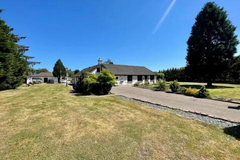 Barrack Road, West Parley, Ferndown 5 bed detached house for sale