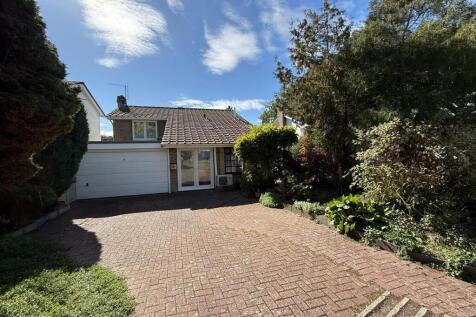 Doveshill Gardens, Bournemouth 4 bed detached house for sale