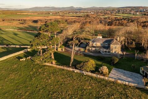 10 bedroom detached house for sale