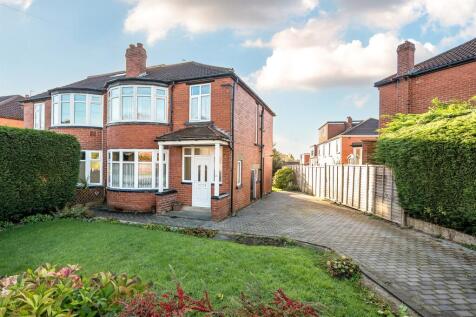 West Park Drive West, Roundhay 3 bed semi