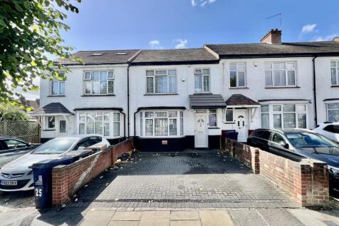 Queens Avenue, Greenford UB6 3 bed terraced house for sale
