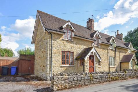 2 bedroom semi-detached house for sale