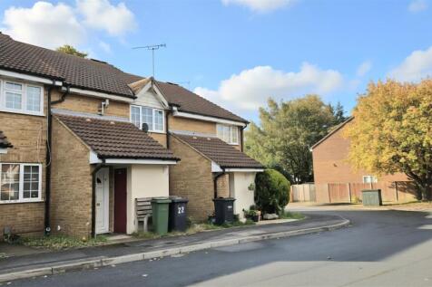 1 bedroom maisonette for sale