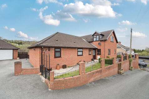 The Ridge, Oswestry SY10 4 bed detached house for sale