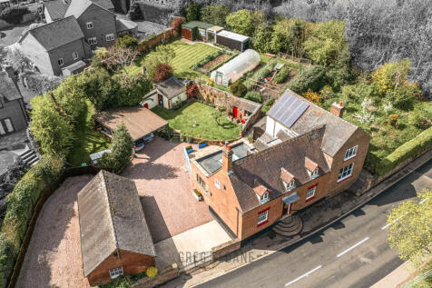 Chester Road, Market Drayton TF9 4 bed detached house for sale