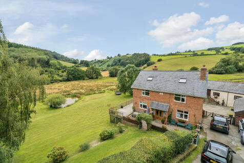 Moelfre, Oswestry SY10 4 bed detached house for sale