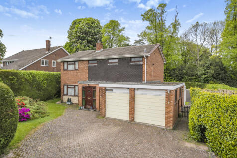 Oswestry SY11 4 bed detached house for sale
