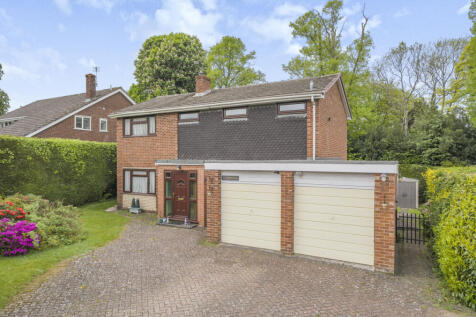Oswestry SY11 4 bed detached house for sale