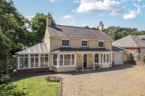 Knockin Heath, Oswestry SY10 3 bed detached house for sale