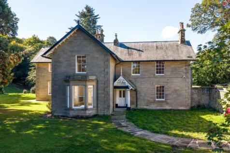 6 bedroom detached house for sale