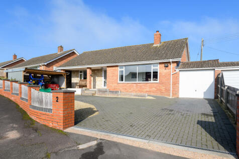 3 bedroom detached bungalow for sale