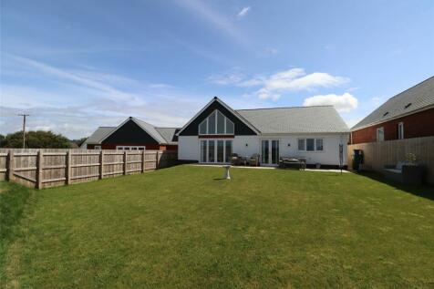 3 bedroom detached bungalow for sale