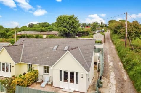 3 bedroom semi-detached bungalow for sale
