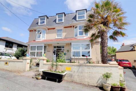 8 bedroom detached house for sale