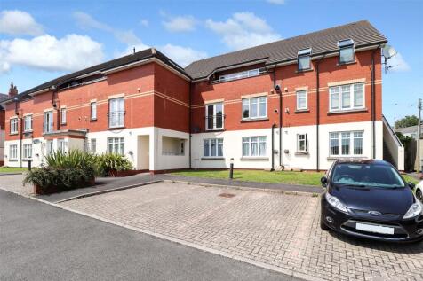 1 bedroom ground floor flat for sale